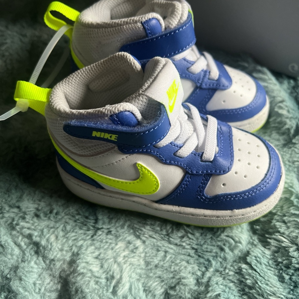 Nike Kids White and Neon Yellow Sneakers